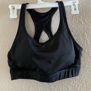 Reebok black medium bra with pads